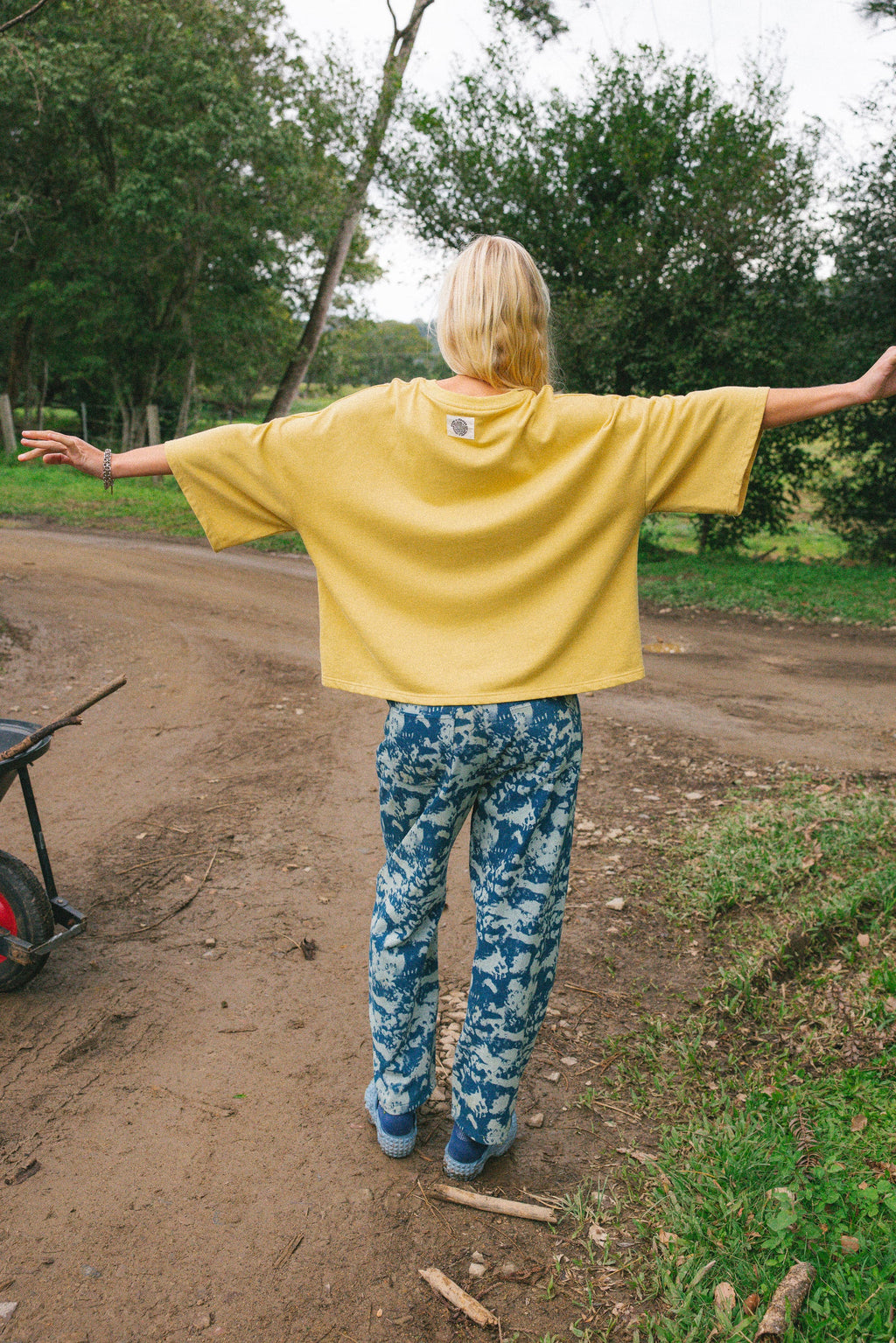 Basic Midweight Tee - Light Mustard