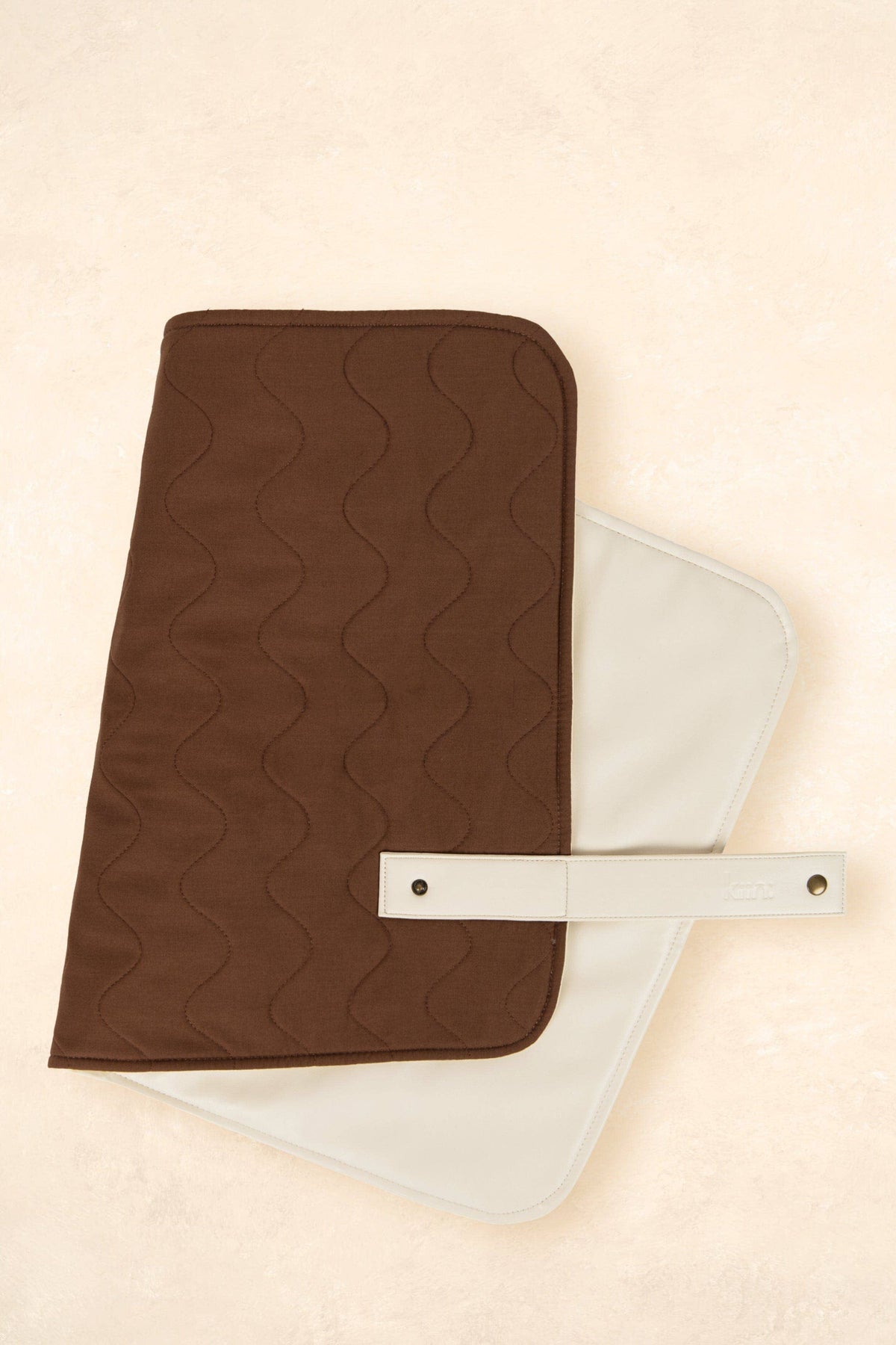Luxe Travel Change Mat: Chocolate
