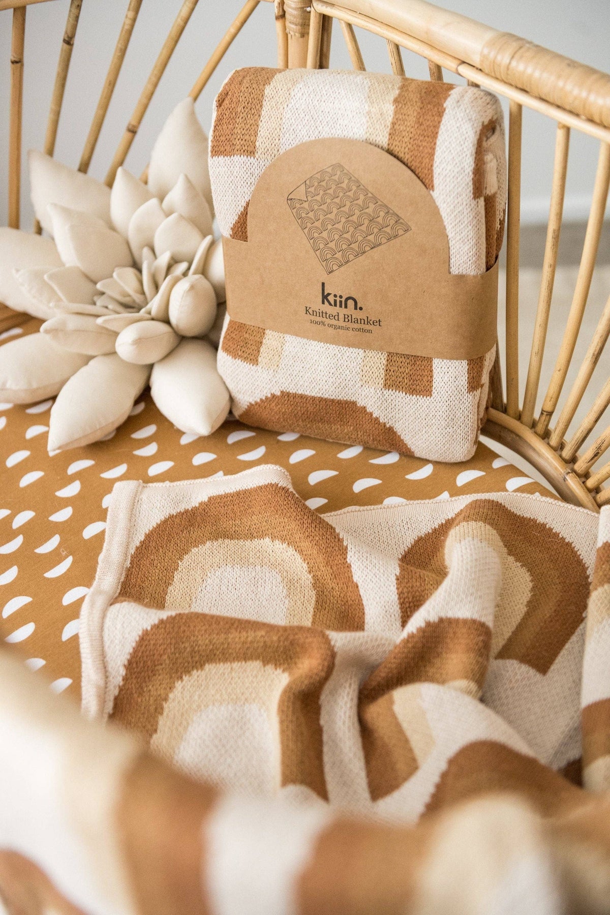 Organic Cotton Knitted Blanket: Bloom