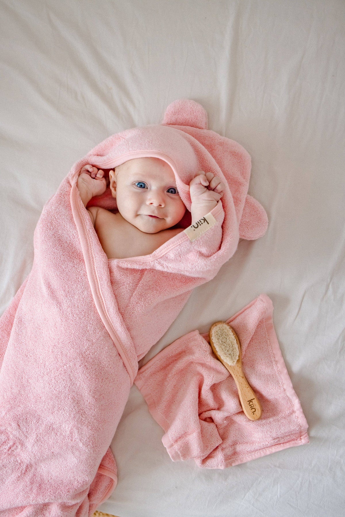 Hooded Towel: Buttercup