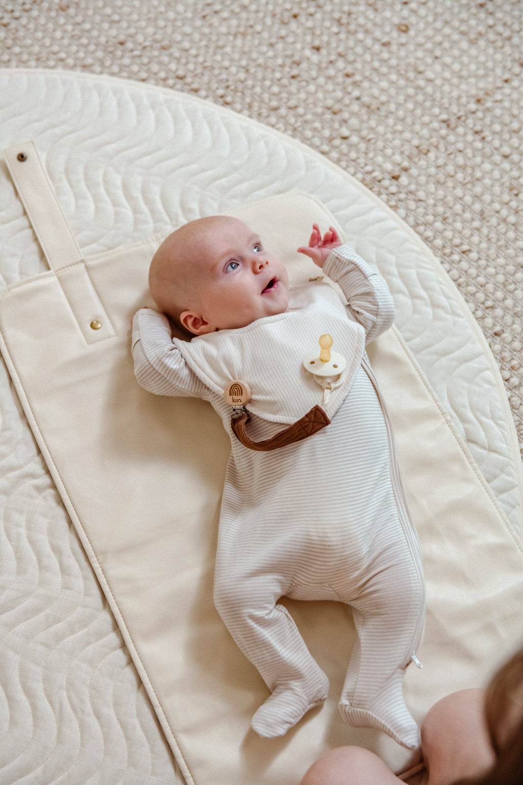 Luxe Travel Change Mat: Chocolate
