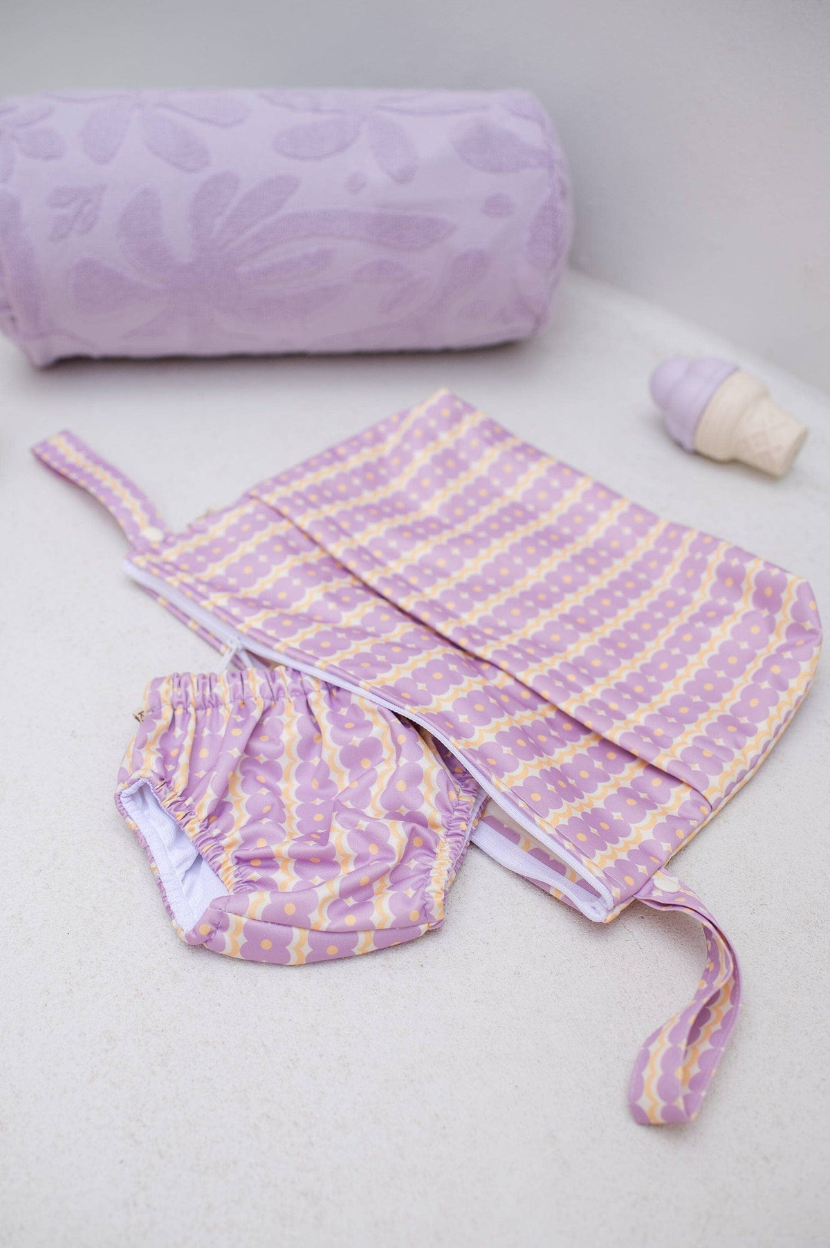 Reusable Swim Nappy: Ripple Groove / Medium (7-10kg)