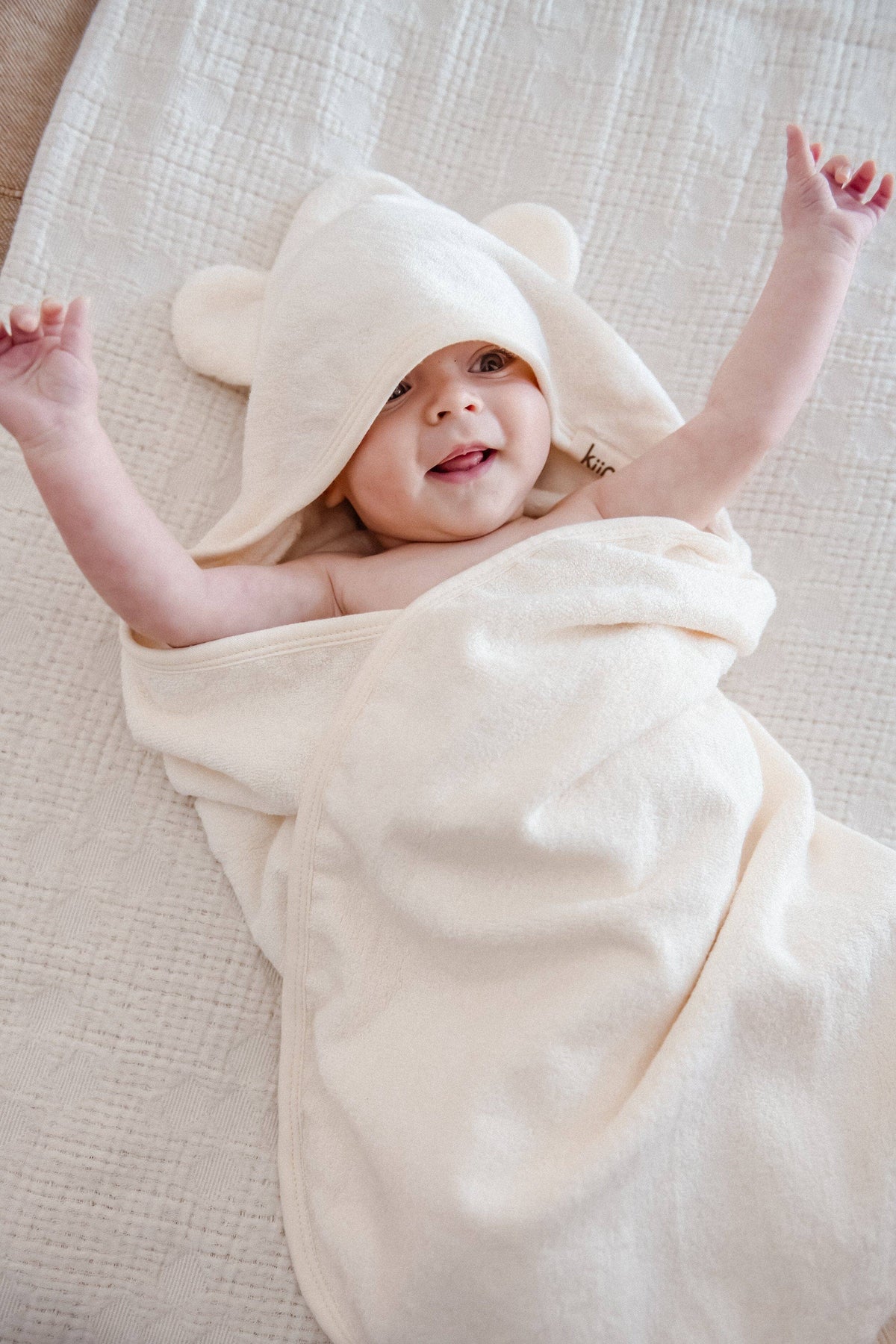 Hooded Towel: Buttercup