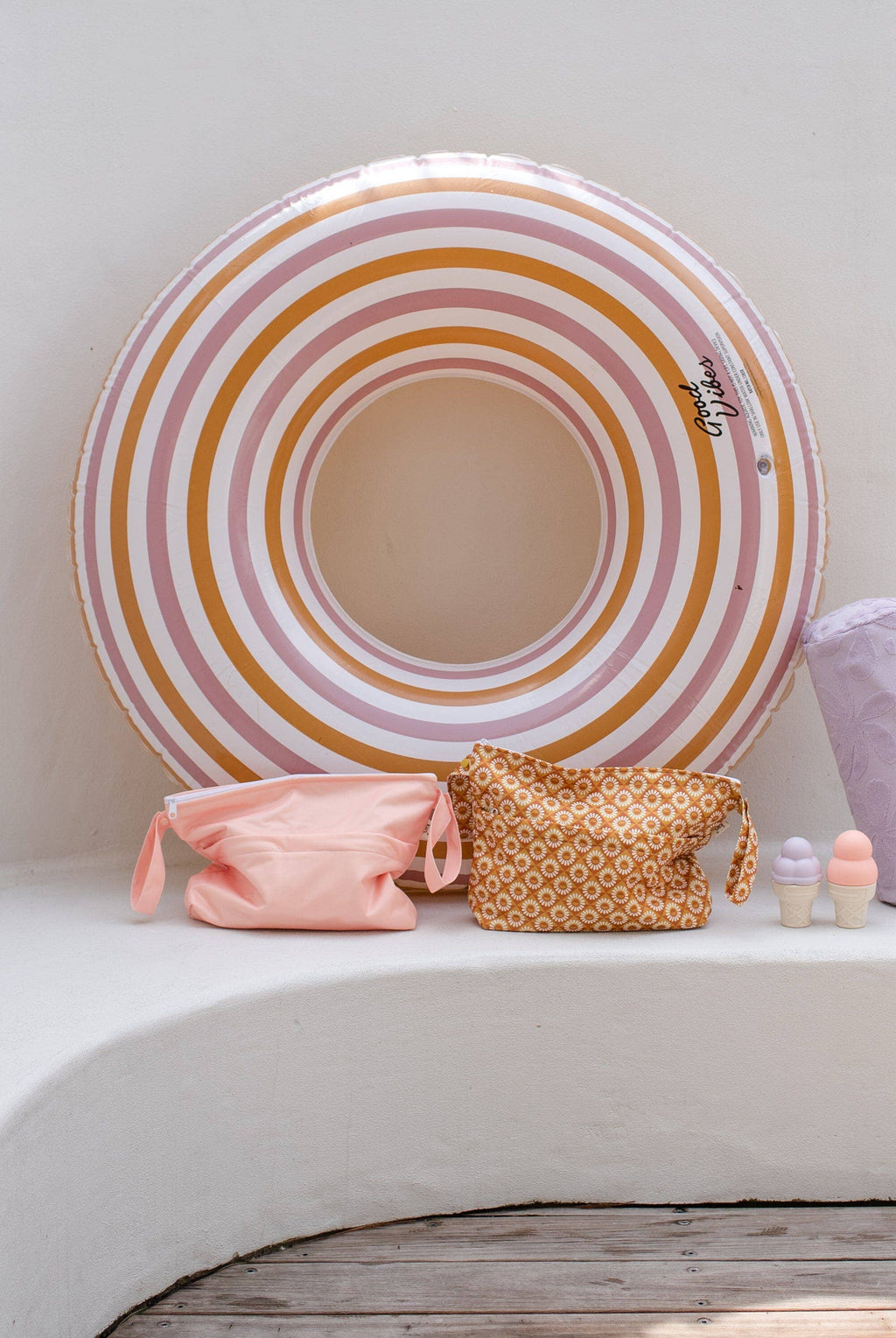 Reusable Wet Bag: Daisy Daze / Large