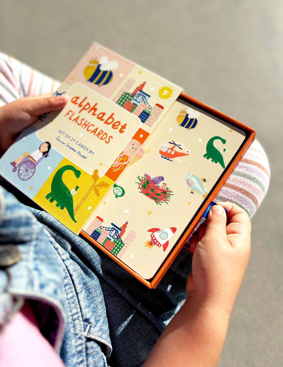 A-Z Illustrated Alphabet Flashcards - Kids Toys and Learning