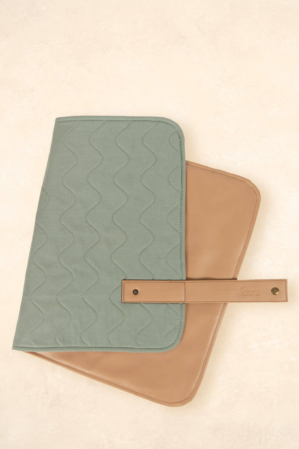 Luxe Travel Change Mat: Chocolate