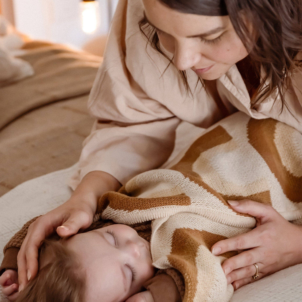 Organic Cotton Knitted Blanket: Bloom
