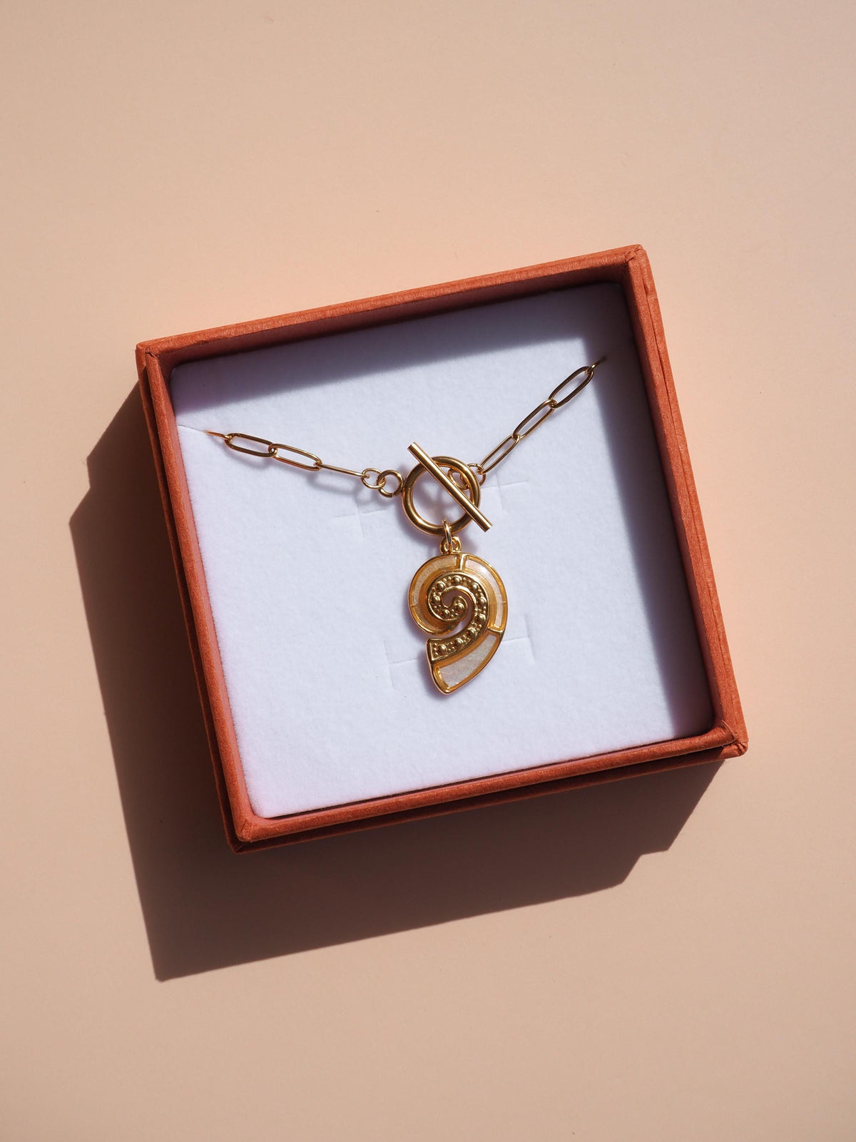 Mother of Pearl Seashell Necklace